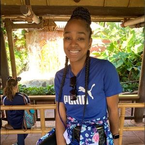 Meet your Posher, Cyndrea